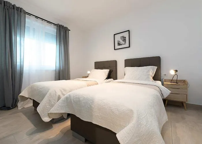 Adrijana 1 Lägenhet *